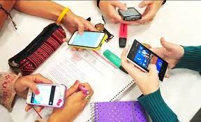  Estudiantes de Lima Norte entre migrantes y nacionales se benefician con Recargas de megas de internet a celulares para el uso de las clases virtuales.